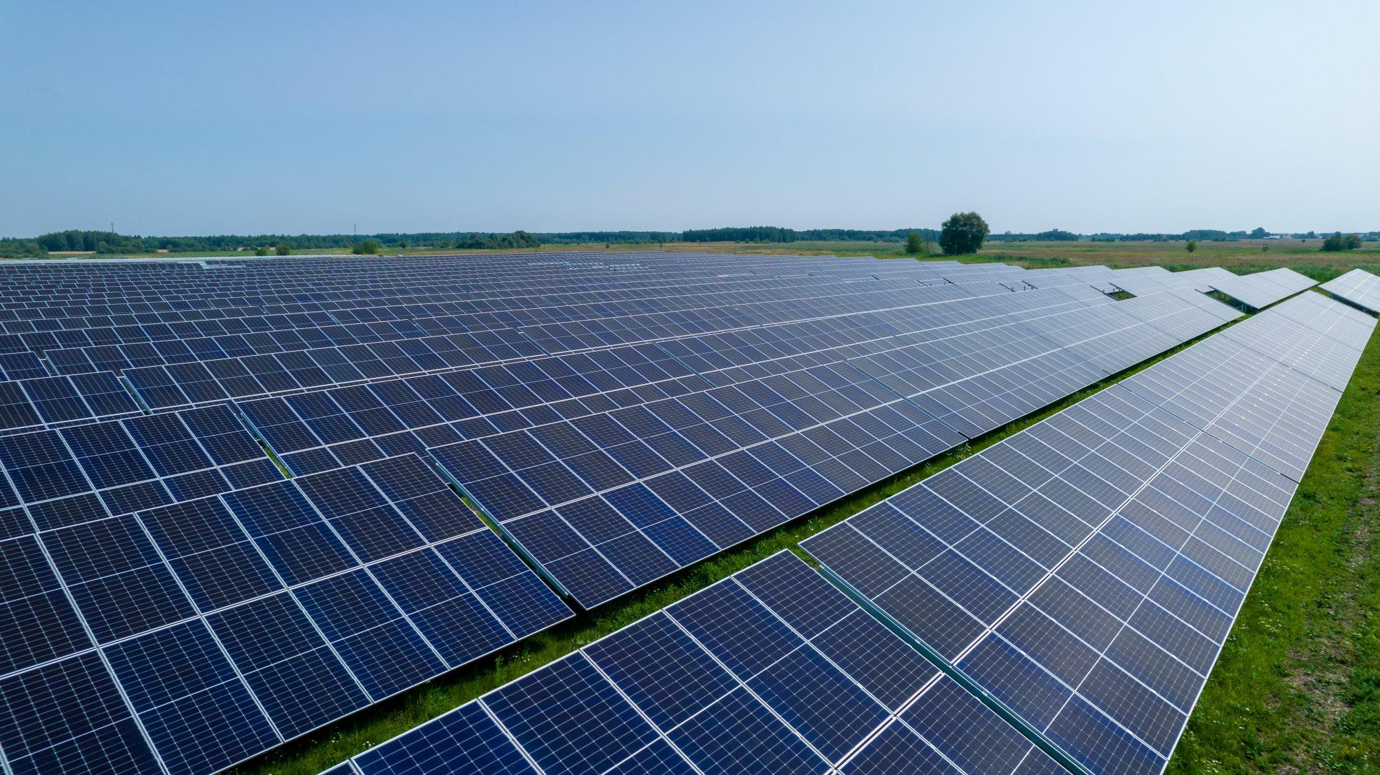 Solartech z kontraktem EPC na kolejne farmy fotowoltaiczne w Polsce